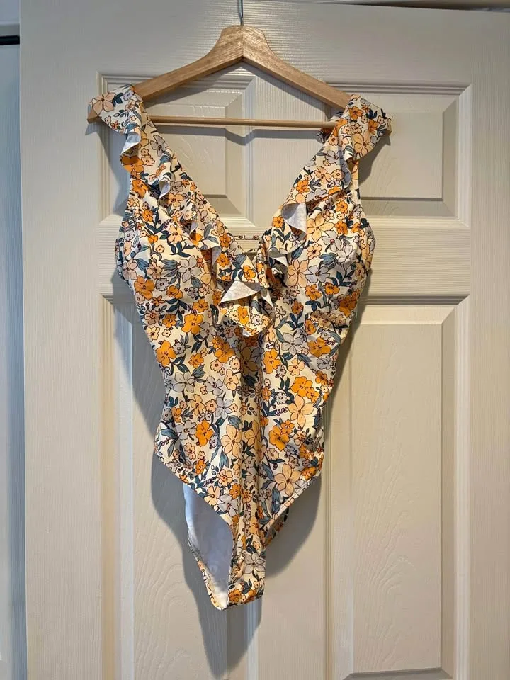Floral Women’s swimsuit thumbnail