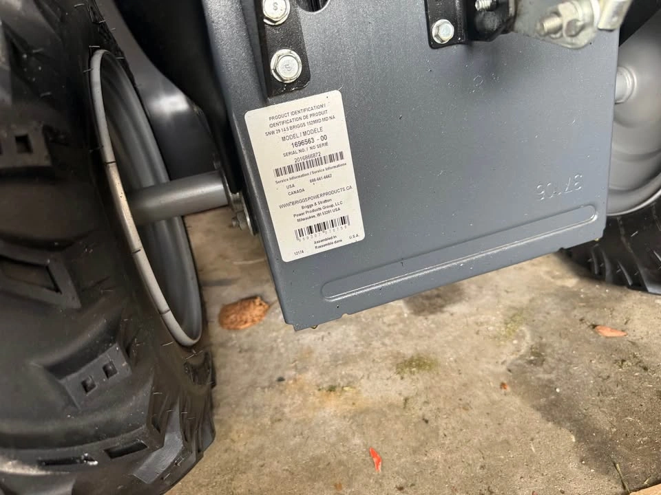 Snow Blower - Briggs & Stratton 29 in. Dual Stage - photo 5