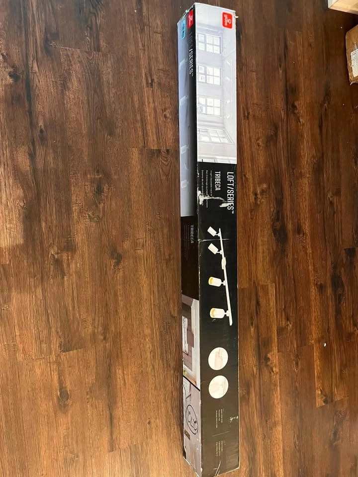 Tribeca 4 light 56’ track lighting kit - photo 3