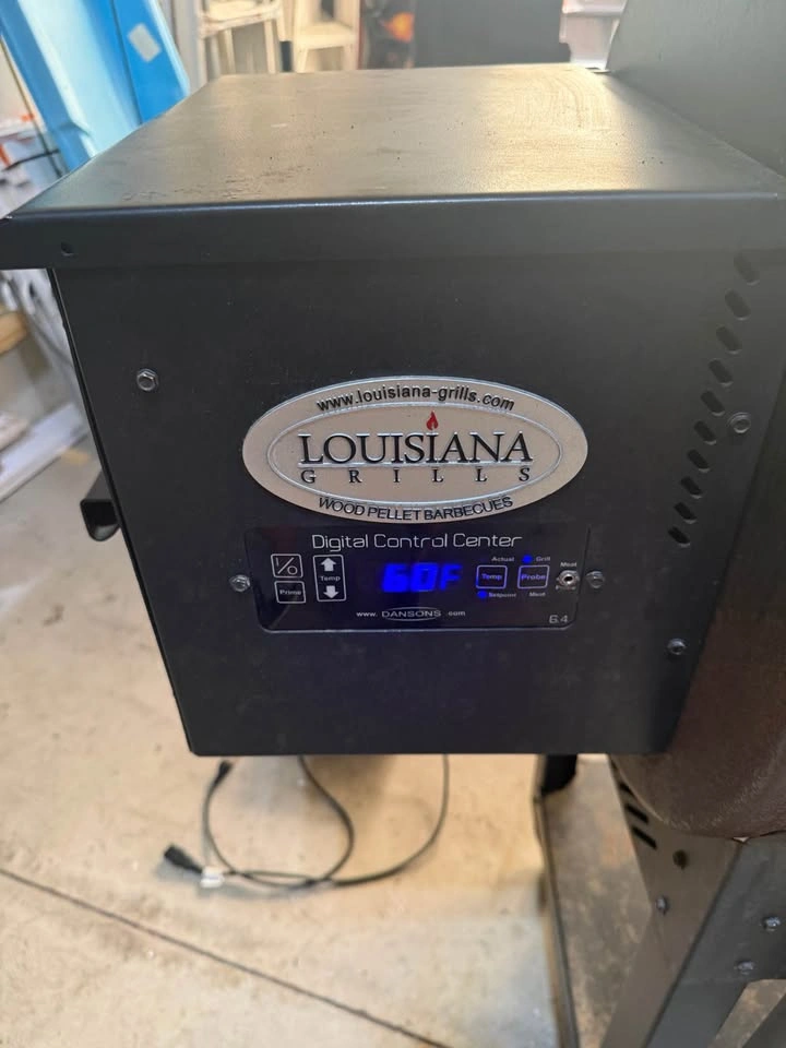 Louisiana Pellet Smoker - photo 5