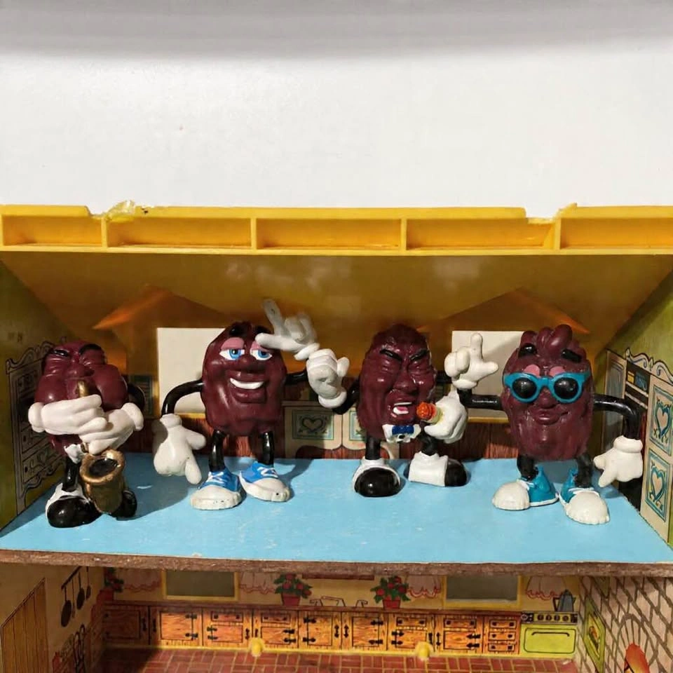 Vintage 1980s California Raisins PVC Figurines - Set of 4 - photo 2
