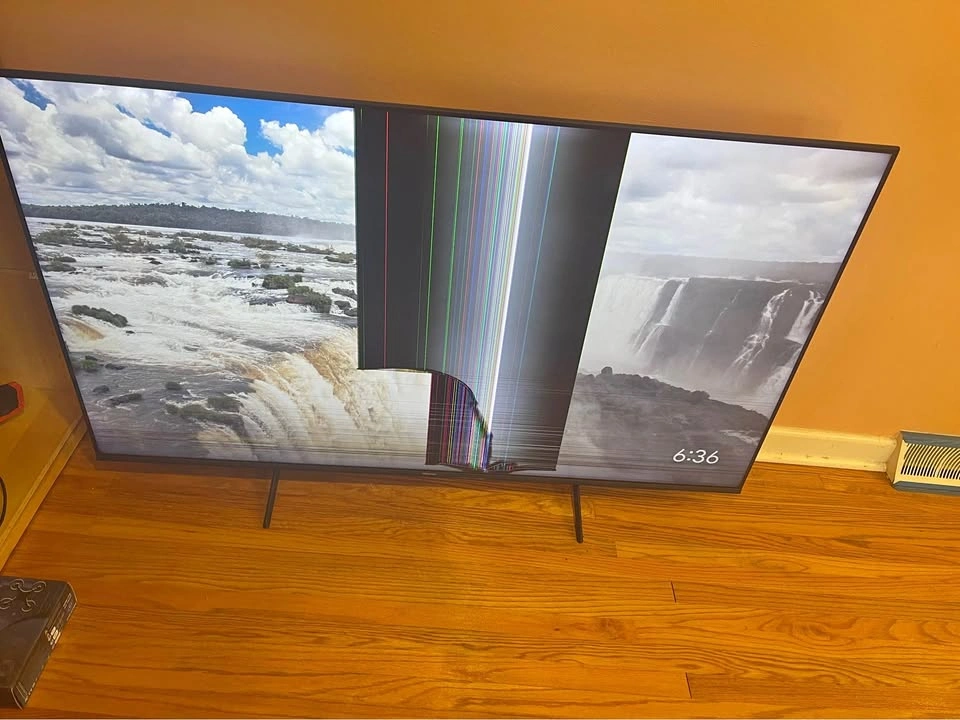 65” Hisense 4K tv (screen damage)