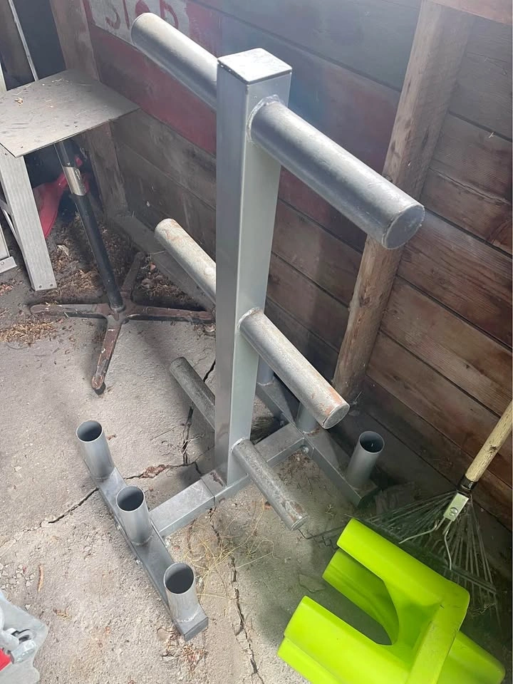 Olympic plate holder