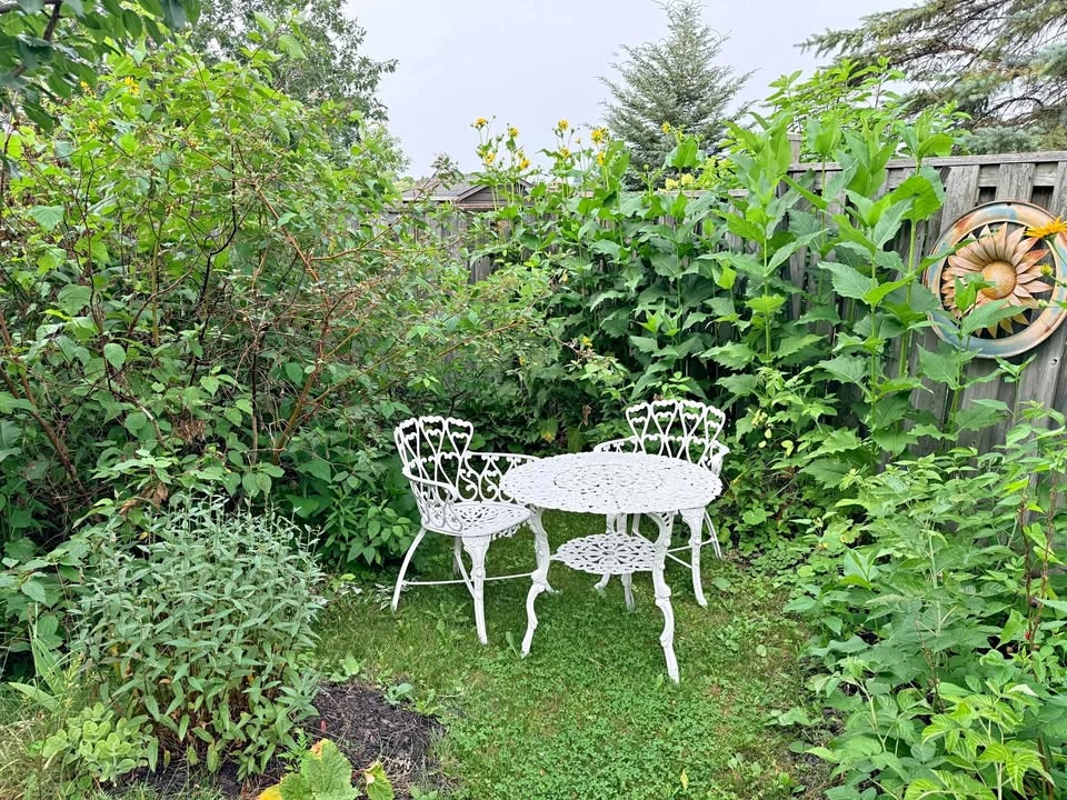 White Cast Aluminum Bistro Set