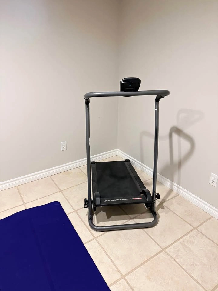 Weslo CardioStride 4.0 Treadmill, Elliptical, and York Weight Be