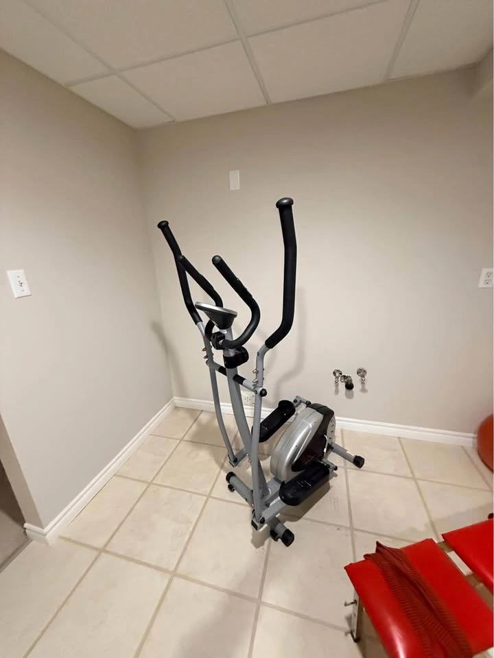 Weslo CardioStride 4.0 Treadmill, Elliptical, and York Weight Be - photo 3