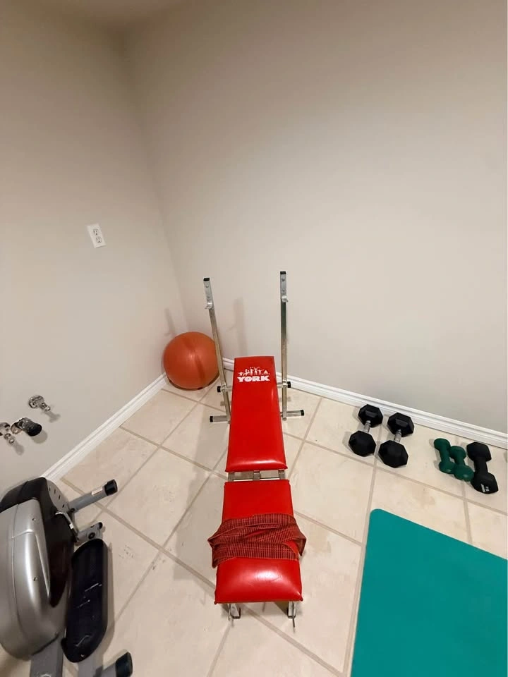 Weslo CardioStride 4.0 Treadmill, Elliptical, and York Weight Be - photo 4
