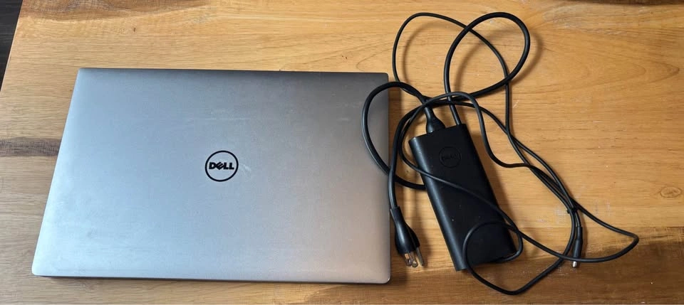 Dell XPS 15 9550 Laptop (Read description) - photo 3
