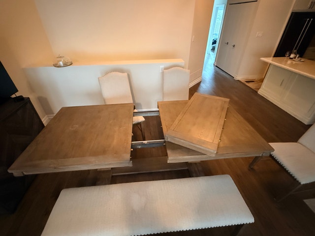 Dining Room Table Set - photo 5