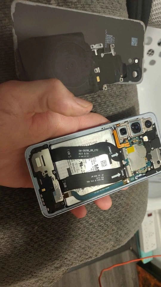 Samsung Galaxy s25 parts - photo 3