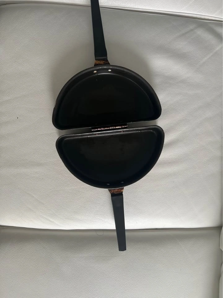 Vintage Non-Stick Folding Omelet Pan – Copper Finish - photo 2