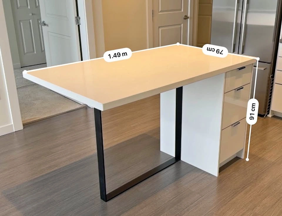 Kitchen island