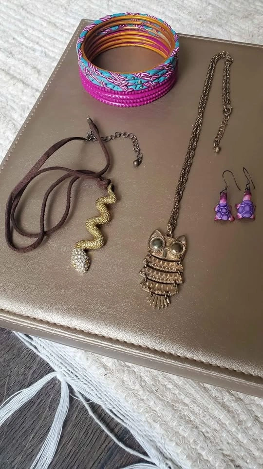 Jewelry (bracelets, necklaces, earrings, ring) - photo 3