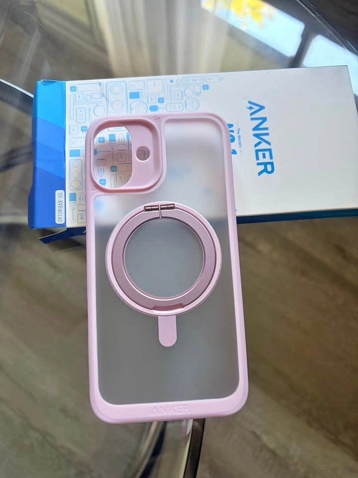 New- Magnetic case with stand for iPhone 16 Plus