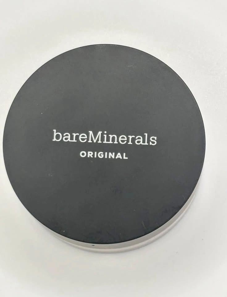 Bare Minerals Foundation - photo 3