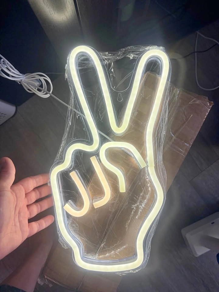 New- Neon Peace Sign LED Light