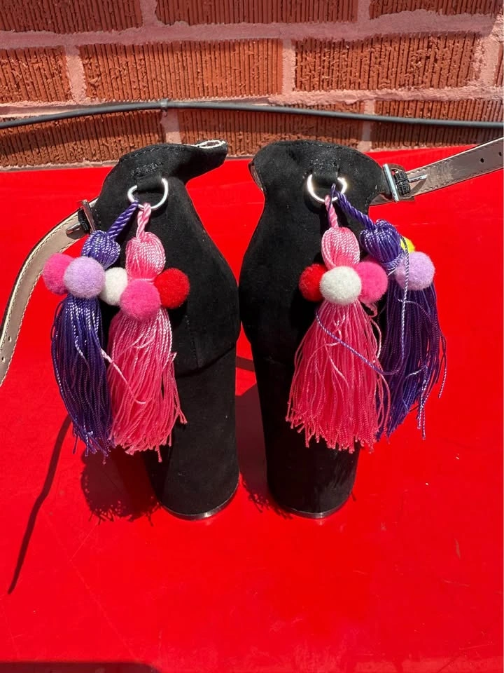 Betsey Johnson Heels - photo 4