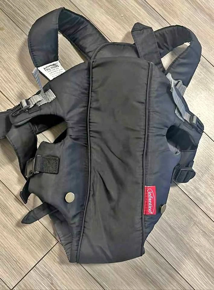 Infantino baby carrier