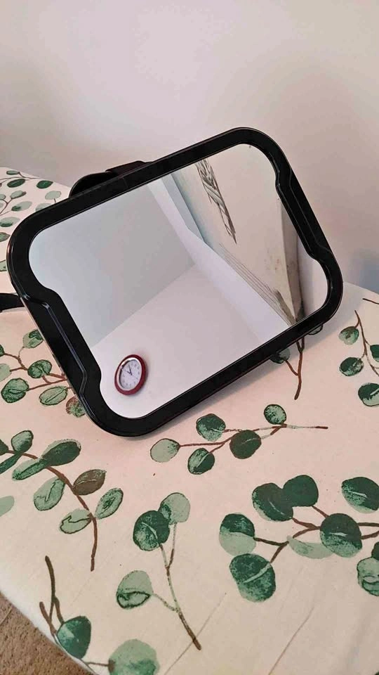 Baby carseat mirror