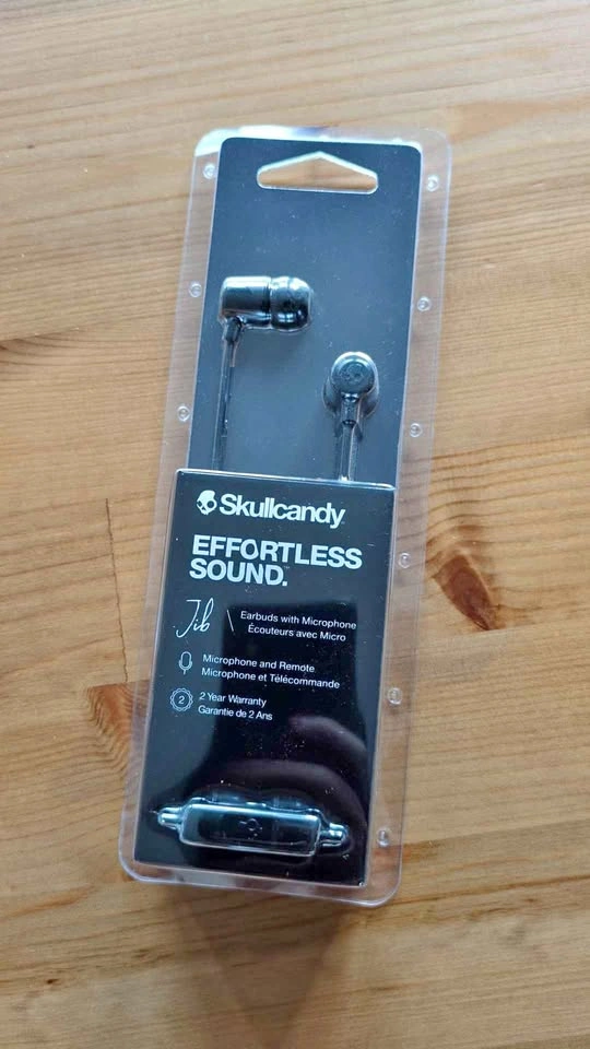 Skullcandy wired earbuds