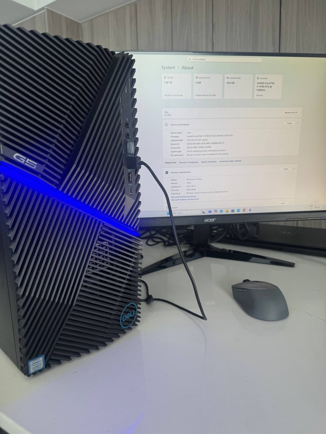 Dell G5 Gaming Desktop PC - Intel i7-9700 / 16GB RAM / 1.5TB
