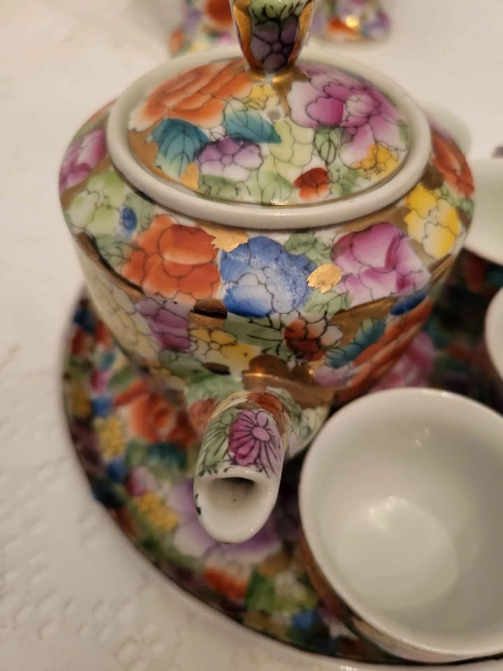 Vintage Chinese Mille Fleur Porcelain Teapot & Cup Set - photo 5