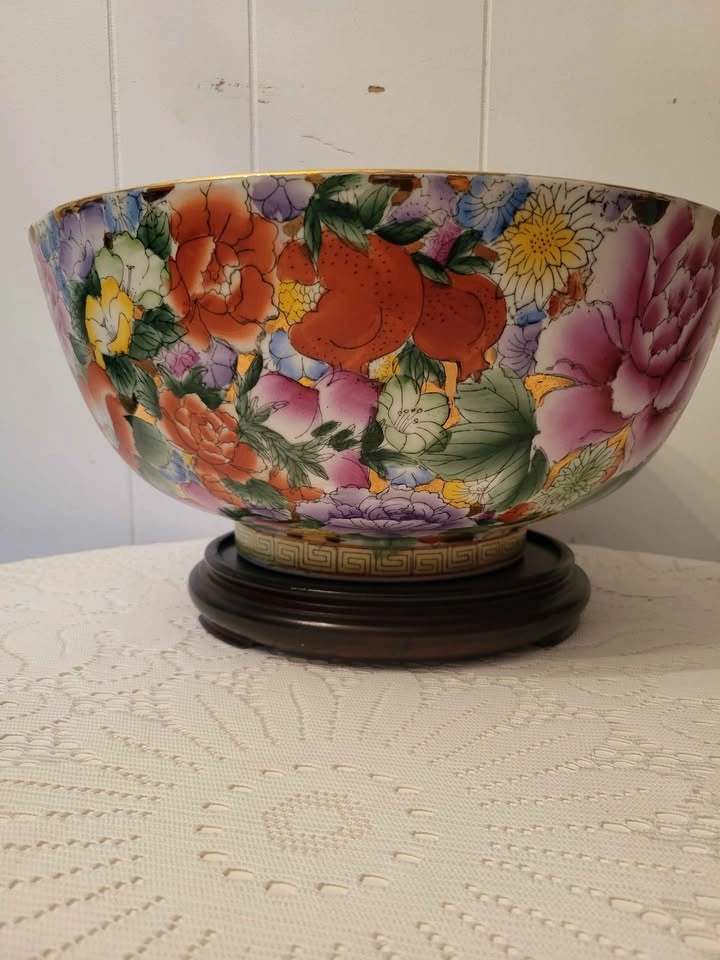 Vintage Chinese Mille Fleur Porcelain Collection - photo 3