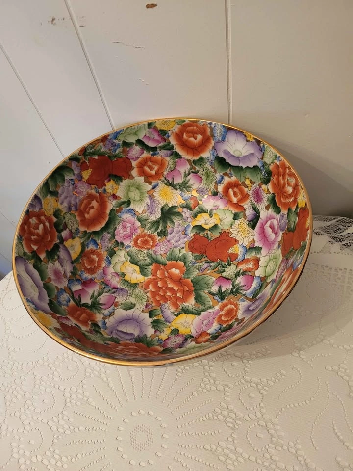 Vintage Chinese Mille Fleur Porcelain Collection - photo 4