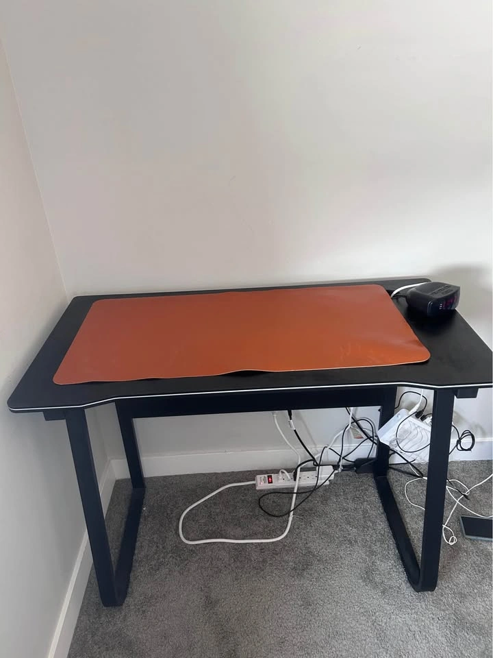 Sleek Black Gaming / Study Desk - photo 2