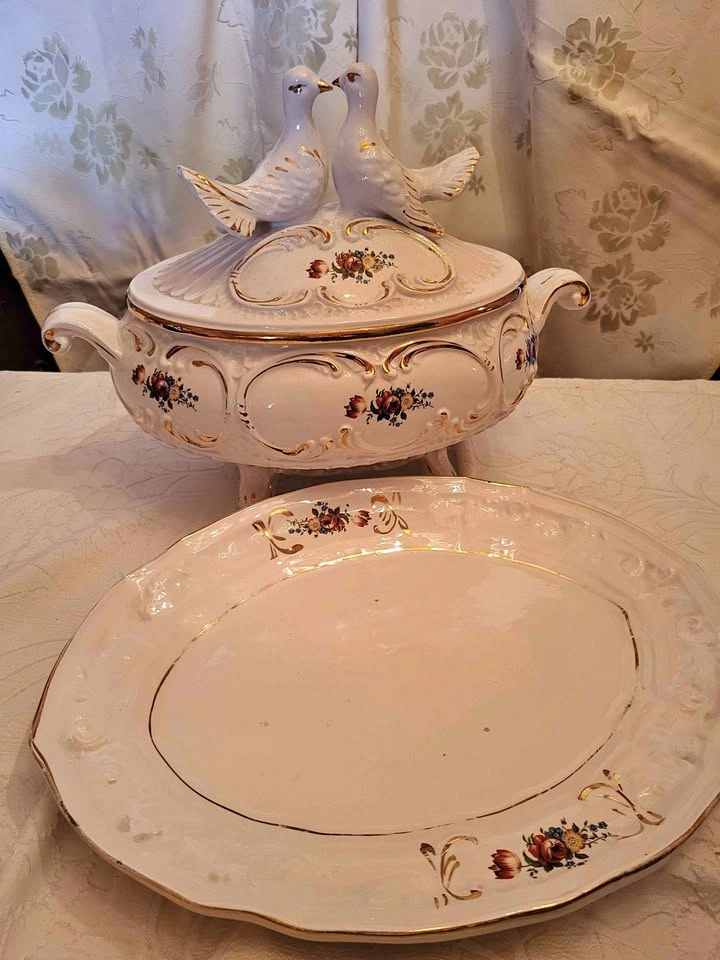 Vintage Italian Porcelain/Ceramic Soup Tureen with Matching Plat