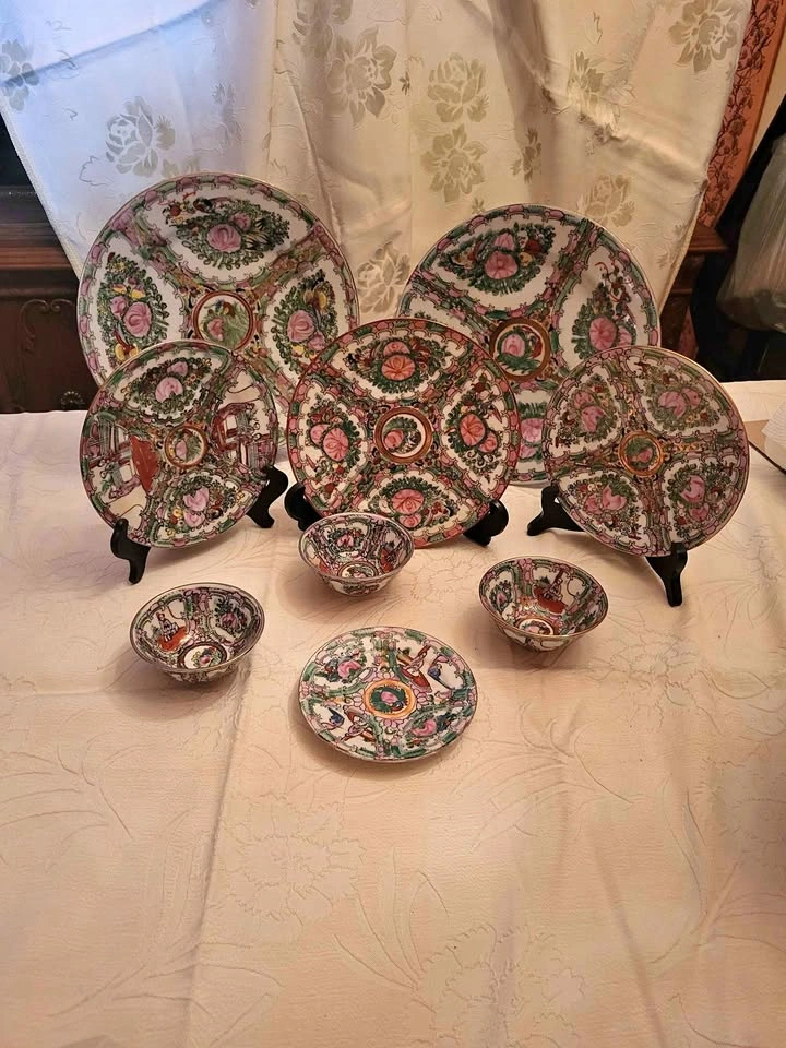Vintage Rose Medallion Porcelain Set - 9 Pieces (Made in Macau)