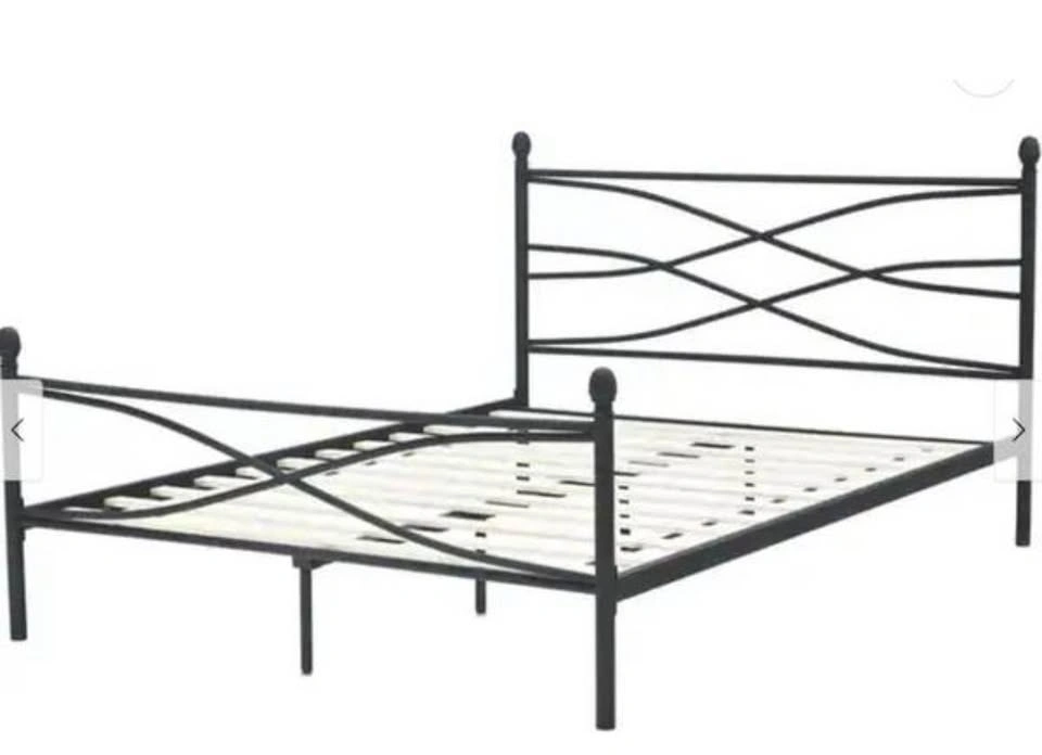 Metal Geometric Bed Frame - photo 3