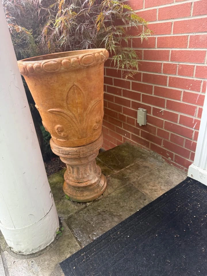 Large Terracotta Garden Urn with Pedestal - photo 2