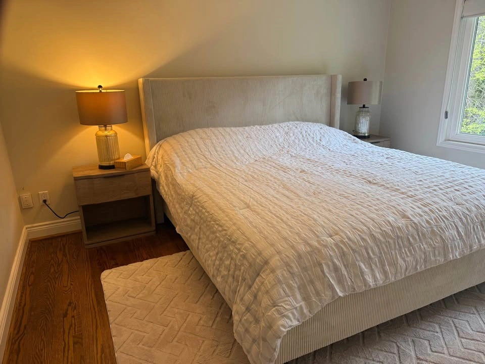 King Upholstered Tufted Bed Frame - photo 2
