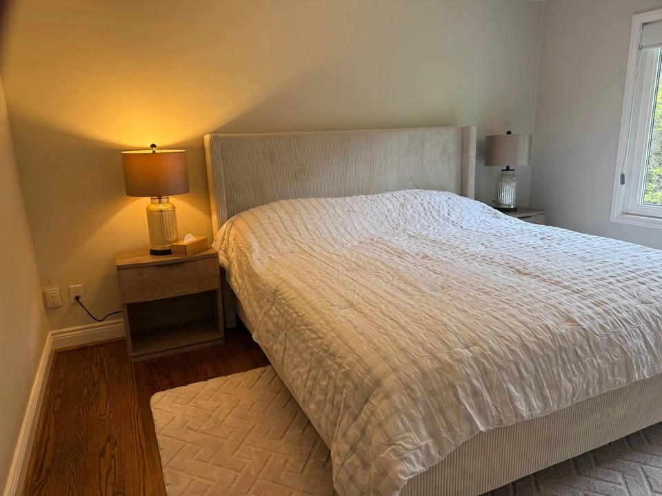 King Upholstered Tufted Bed Frame - photo 3