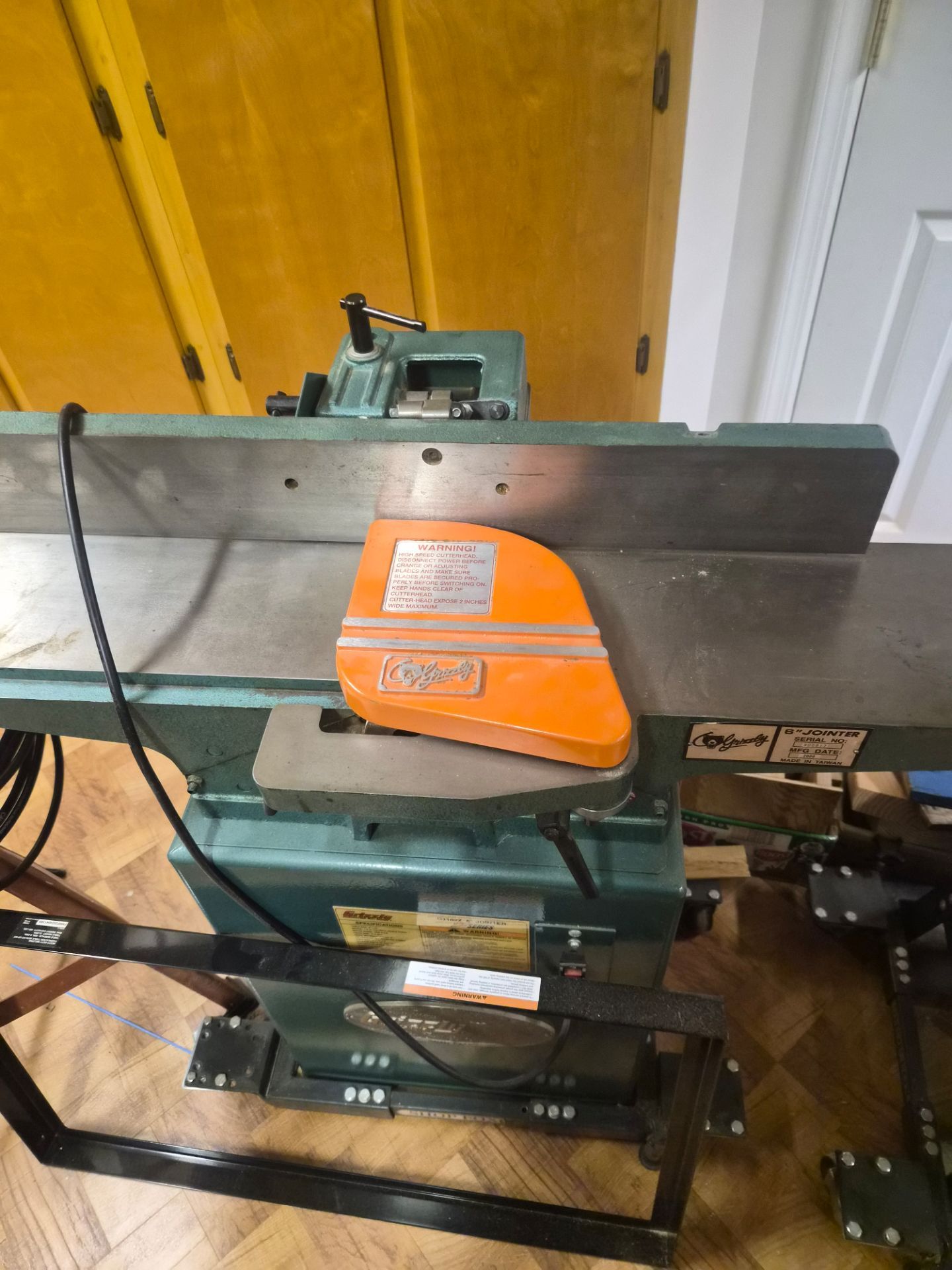 GRIZZLY LARGE JOINTER FOR WOODWORKING - photo 3