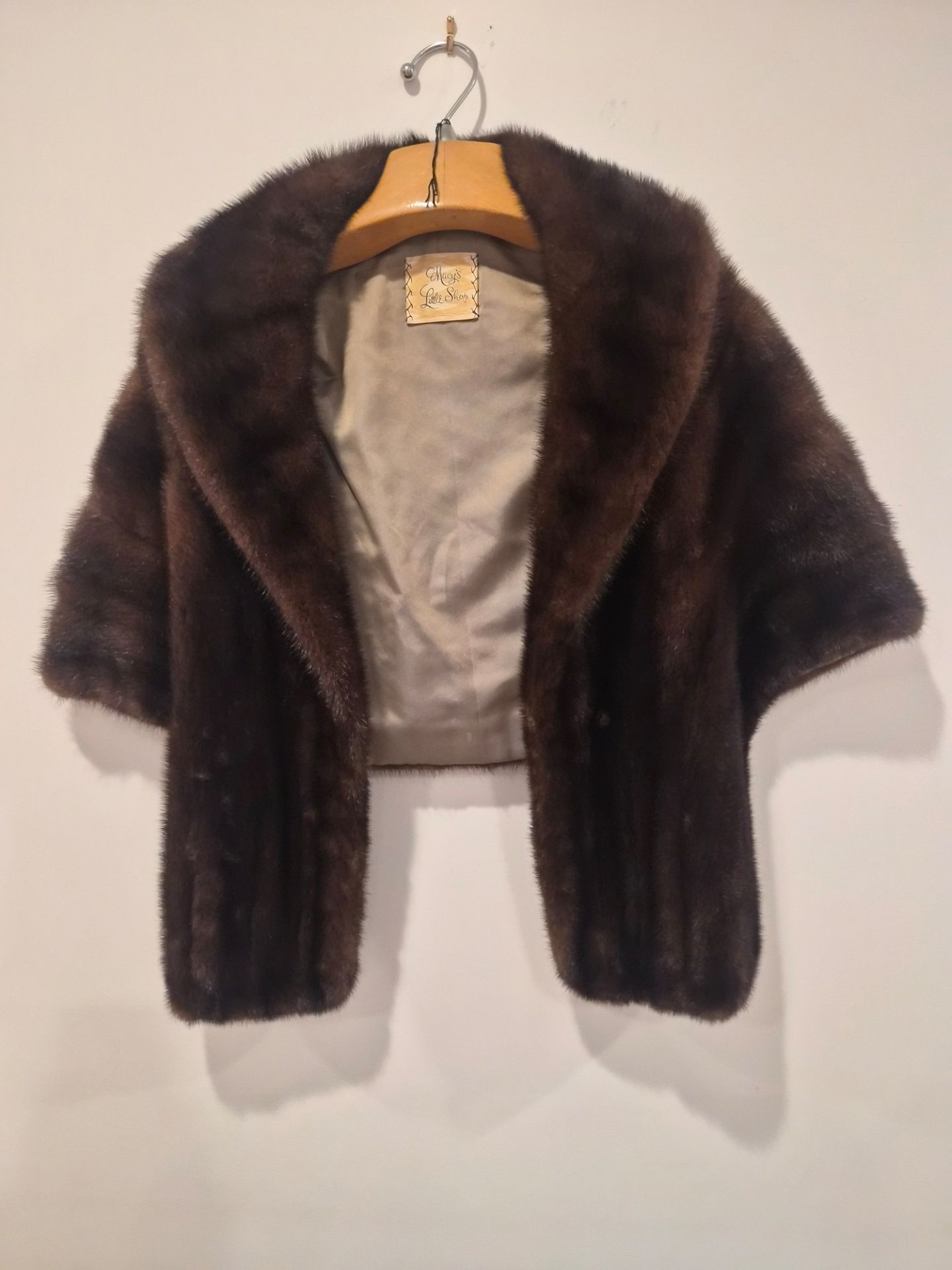 BEAUTIFUL GENUINE MINK STOLE - photo 3