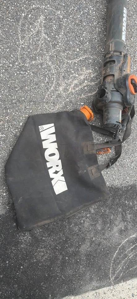 Worx TriVac Leaf Blower Mulcher Vac - photo 2