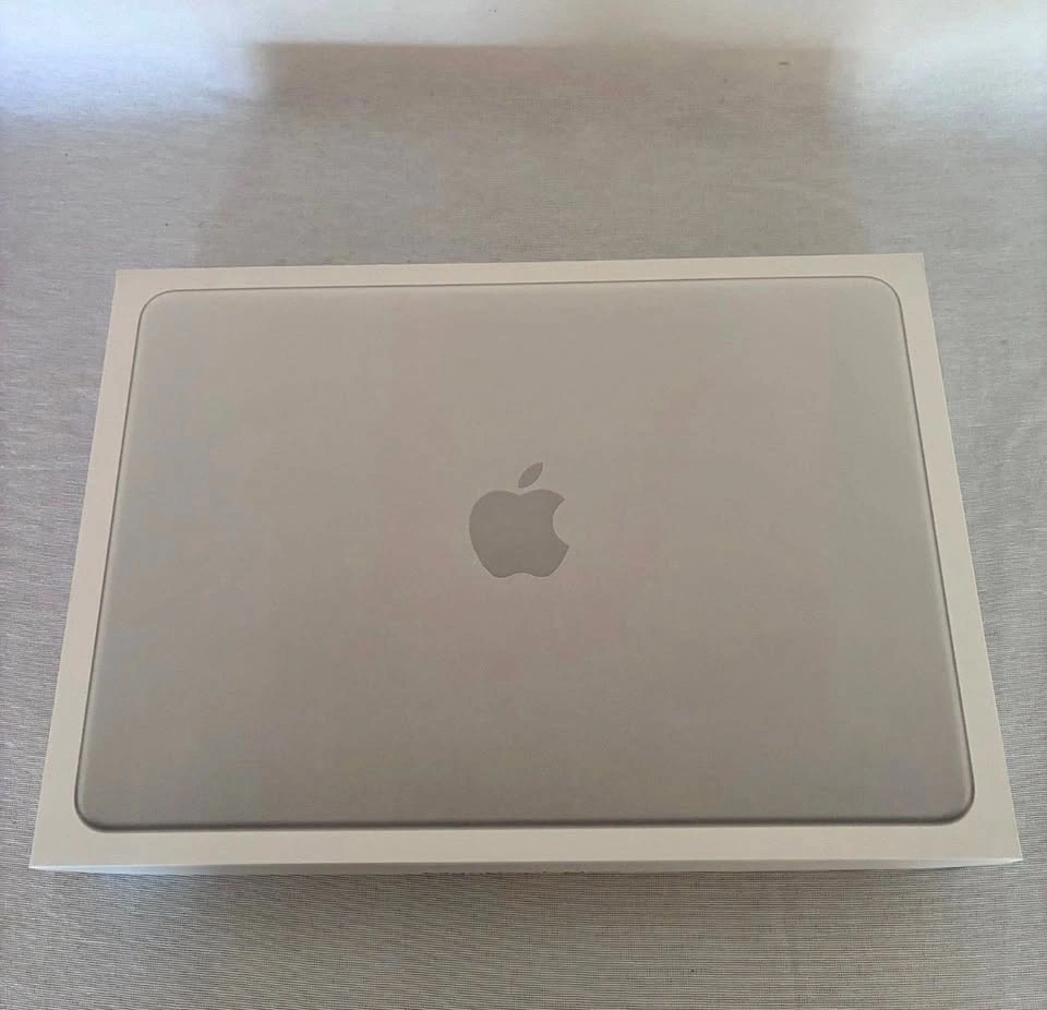 MacBook Neo - Silver - 512GB Touch ID