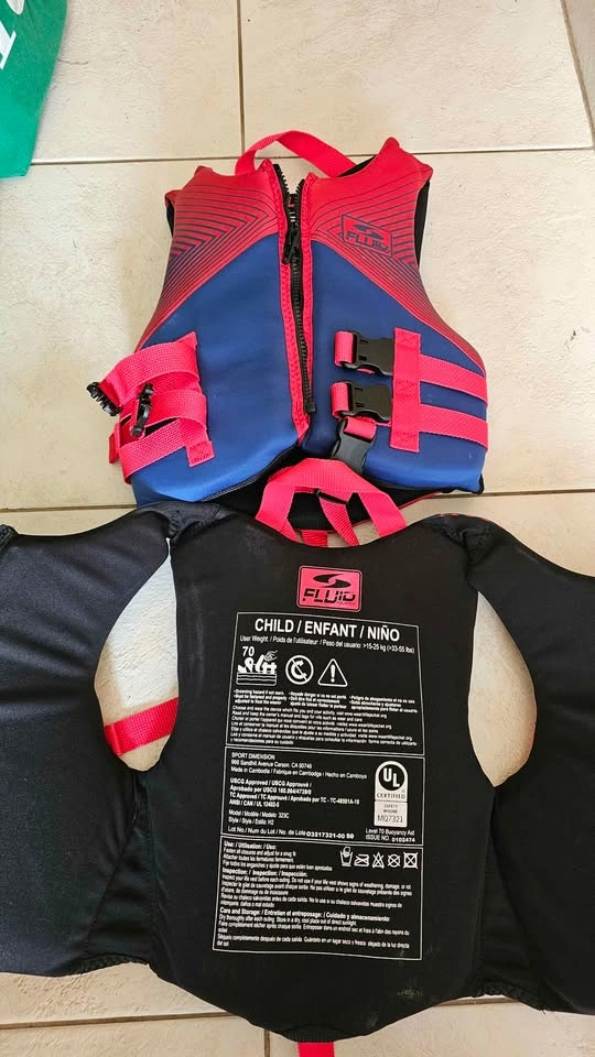 Fluid Aquatics Child Life Jackets (2 available) - photo 2