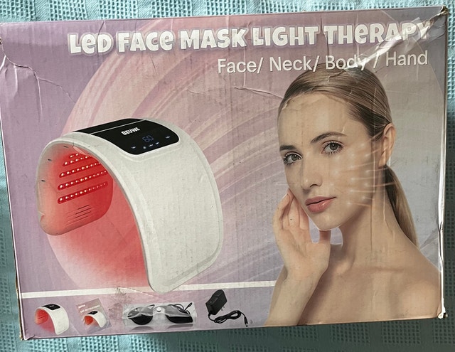 Beuwe LED Light Therapy Device - photo 2