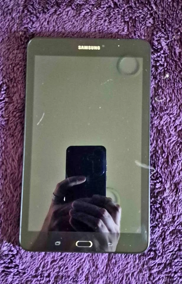 Samsung Galaxy Tab E 8.0 - photo 2