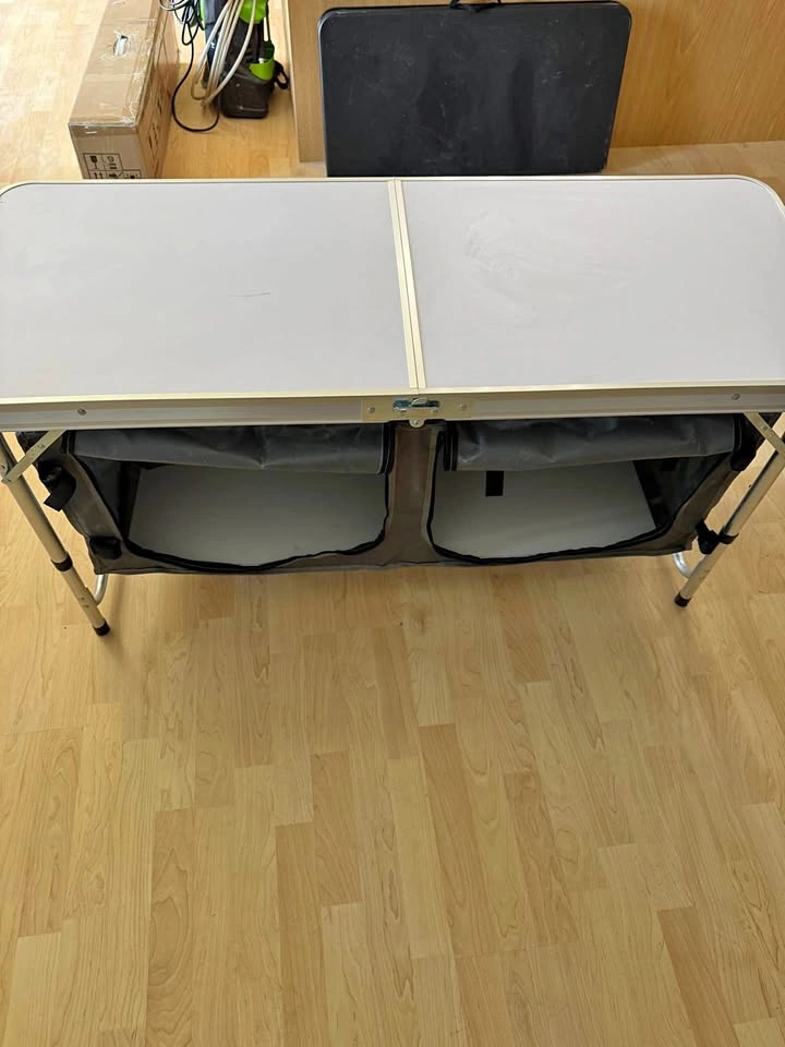 Camping folding table