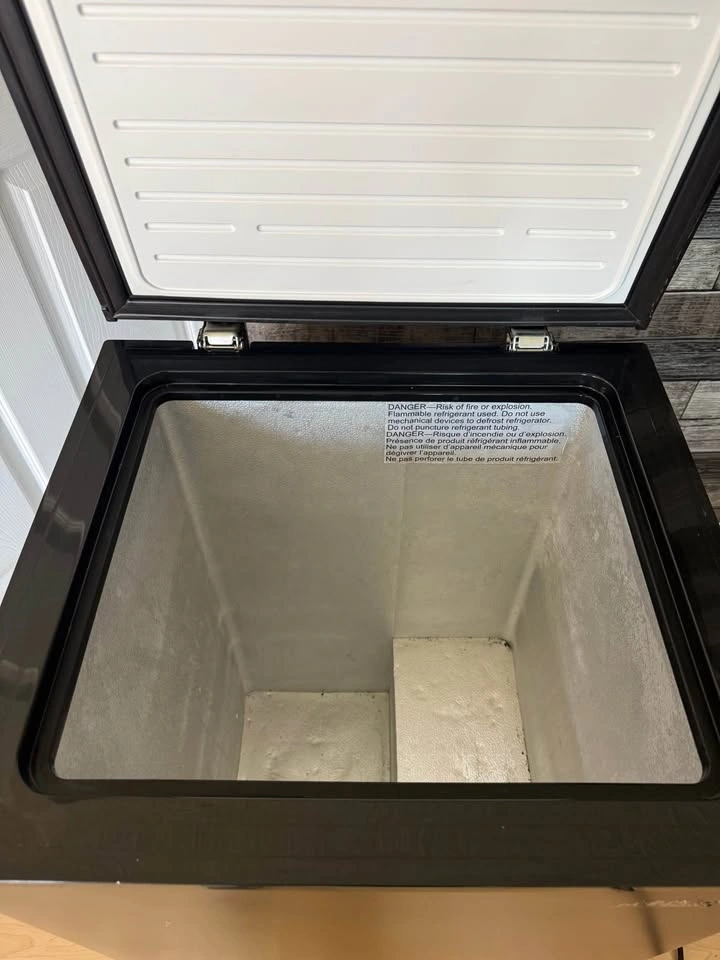 Arctic king chest freezer - photo 3