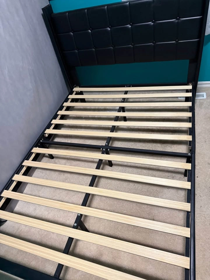 Full/double bed frame - photo 2