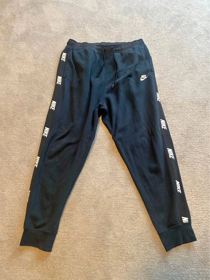 Nike pants size XL