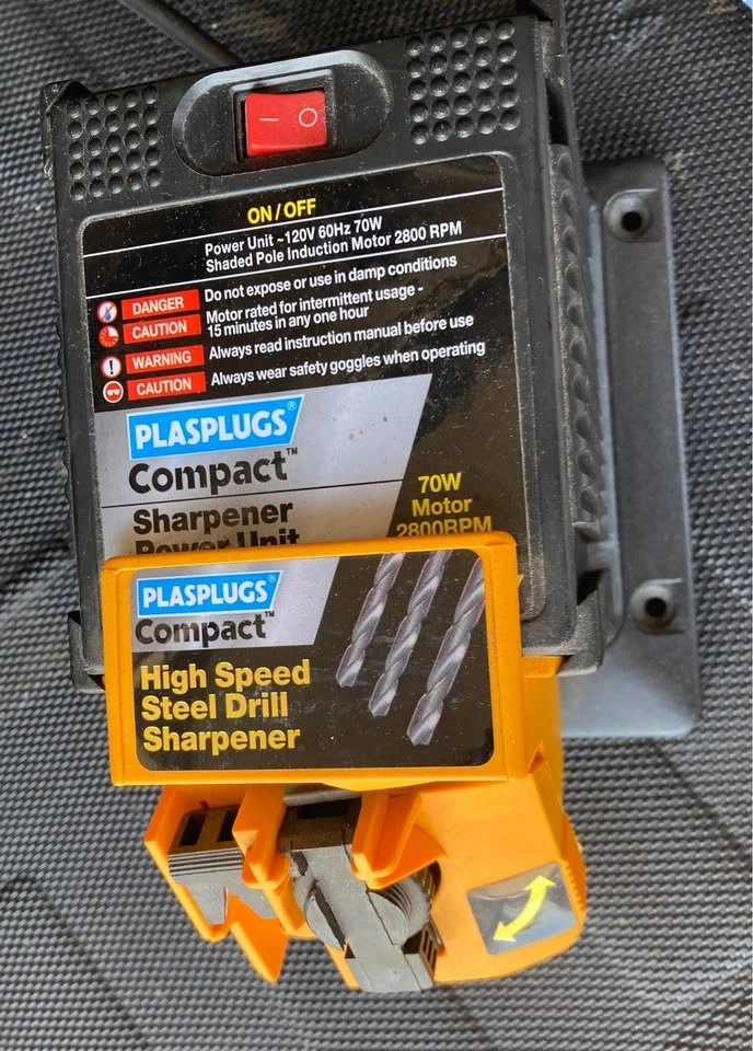 Estate Sale Plasplugs Compact Drill, Knife & Scissor Sharpener - photo 2