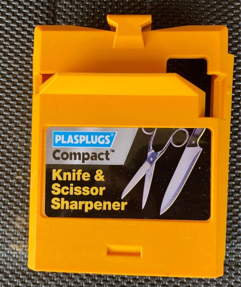 Estate Sale Plasplugs Compact Drill, Knife & Scissor Sharpener - photo 4