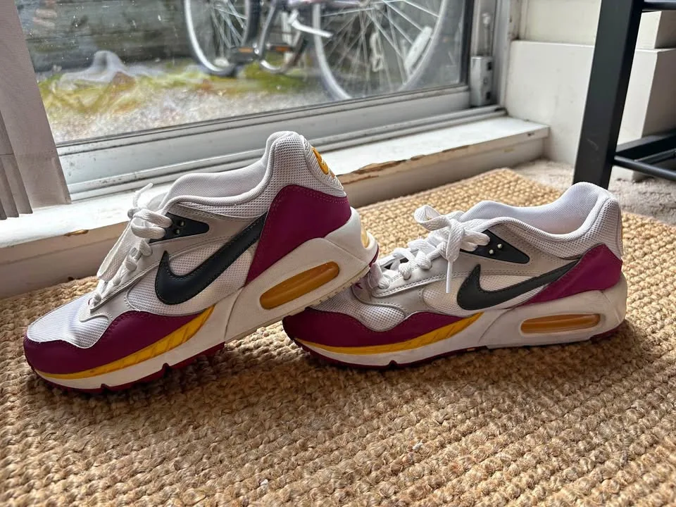 Nike Air Women’s Sneakers thumbnail
