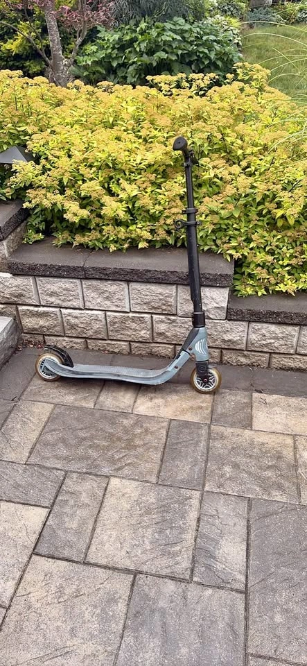Globber mid size Kick Scooter